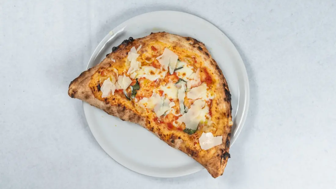 Calzone di Napoli